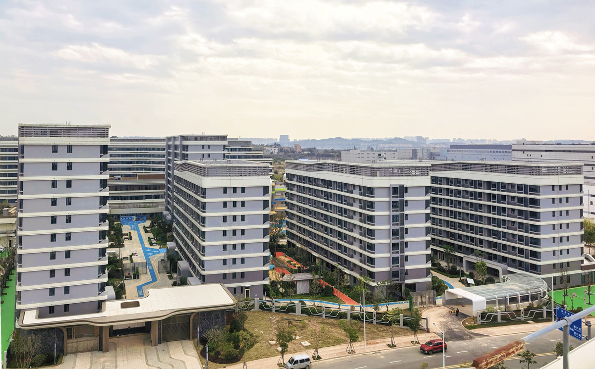 实景图-黄金城海峡承建的晋江市集成电路科学园邻里中心项目顺利通过竣工联合验收 (1)_副本.jpg