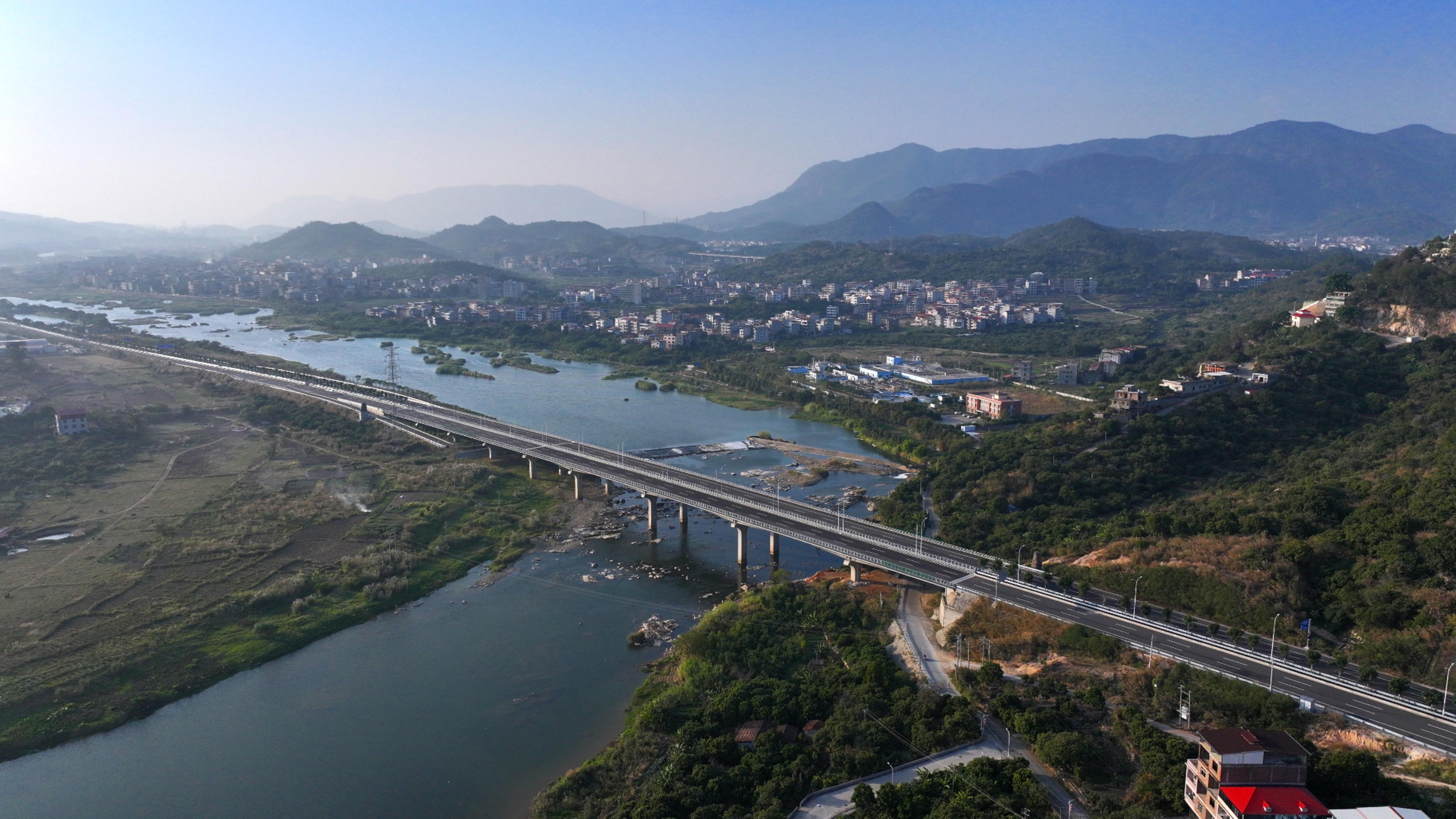 期局报投稿【工程动态】黄金城海峡木兰大道（三期）PPP项目一标段顺利通过竣工验收.JPG
